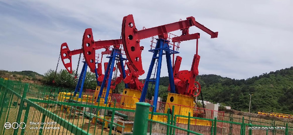 石油化工設備煥新顏：醇酸工業高光磁漆的魔力