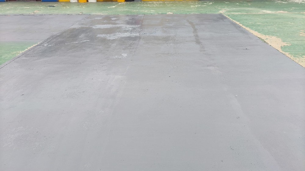 水泥面翻新之選：醇酸清漆，煥發新生機