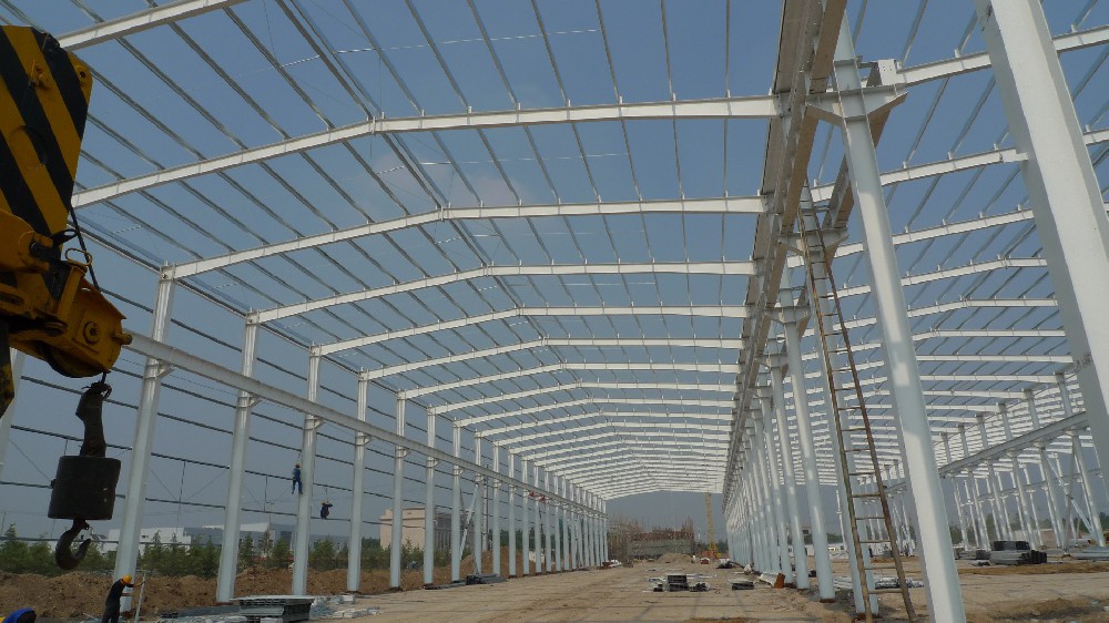 鋼結(jié)構(gòu)涂裝新方案：醇酸調(diào)和漆，打造堅韌防護層