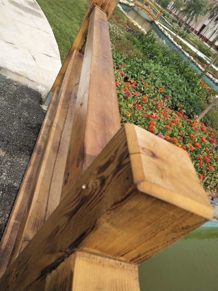 打造持久防護，晨虹醇酸清漆：潮濕環(huán)境的理想守護者