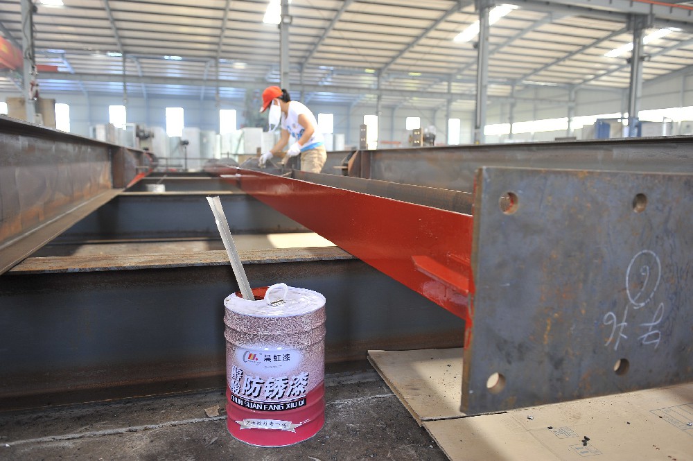 鋼結(jié)構(gòu)防護新選擇：浸涂工藝下的醇酸漆優(yōu)選