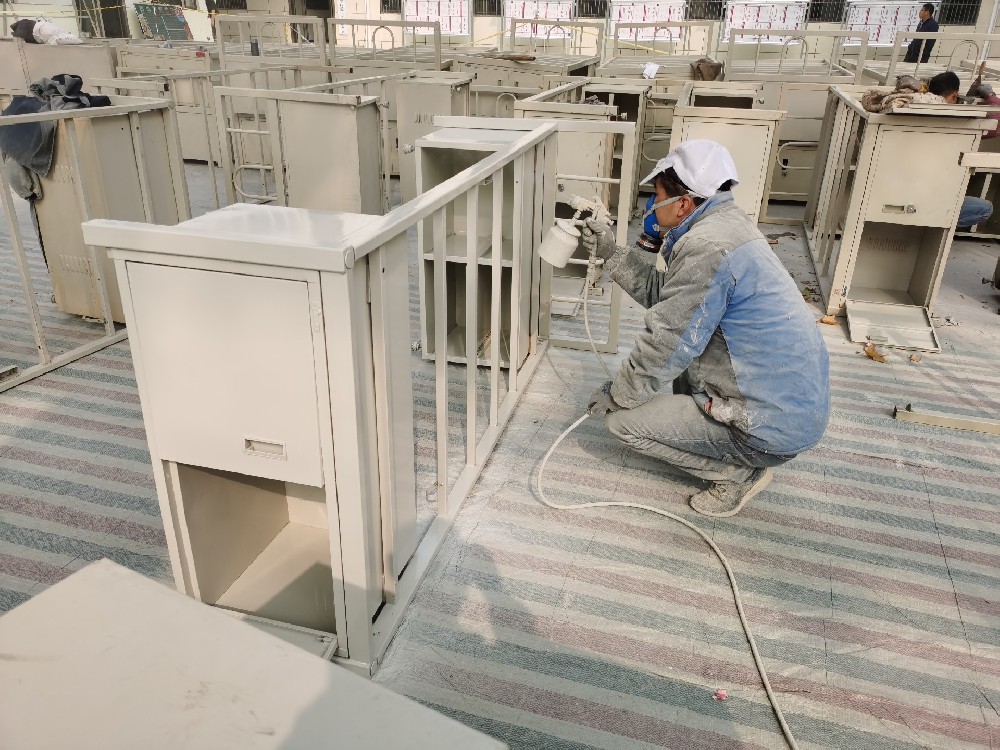 教學設備刷新維護新方案：醇酸調和漆，打造持久亮麗的學習環境