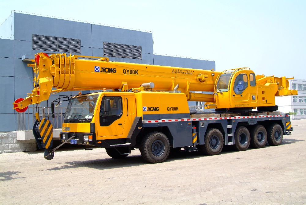 應急救援車輛換新裝 醇酸調和漆助力極速出擊